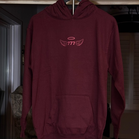 Yours Truly “777” Hoodie 👼✨Angel Numbers. Rare. Phora
Size M - Picture 2 of 5